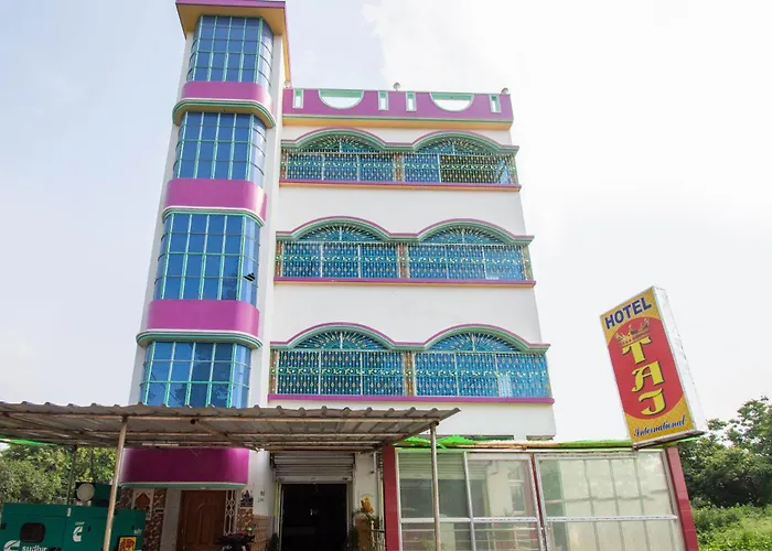 Super Hotel O Taj International