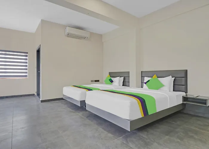 Treebo Grand Vistara Airport Suites - 500 M From Cochin Airport With One-Way Airport Transit