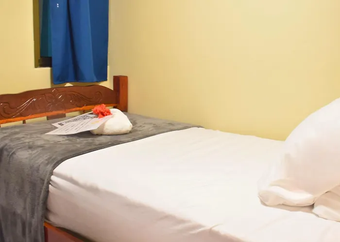 Chale'S House Hotel