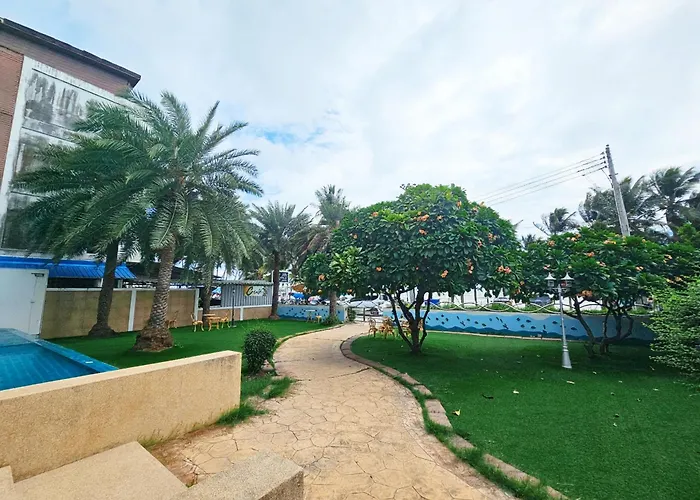 The Beach Bangsaen Condo 327/30