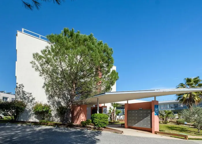 Zenitude Hotel-Residences Antibes