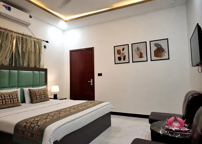 The Galaxy Family Guest House