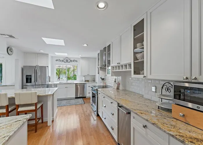4Br 3 5Ba Juno Beach Pool Home