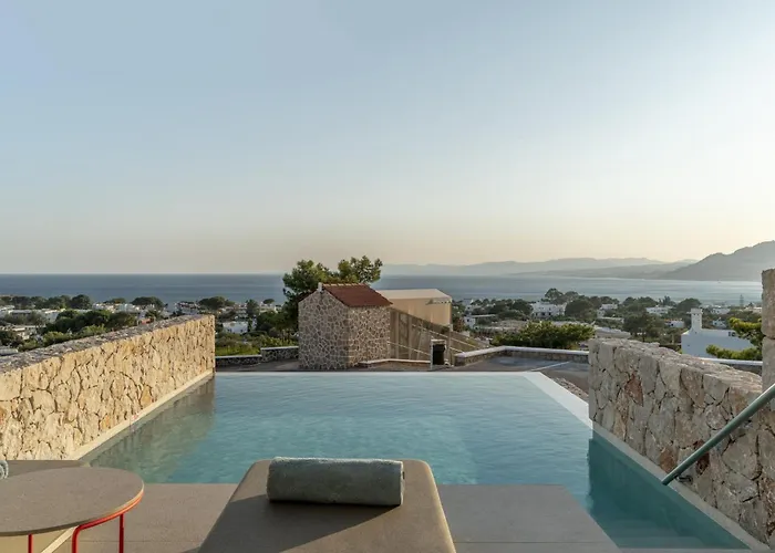 Pefkos Beach Hotel & Suites