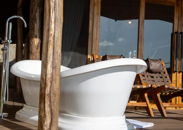 Bech Serengeti Luxury Camp