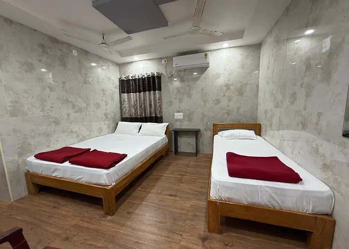Arul Rayara Residency Near Sri Raghavendra Swamy Temple