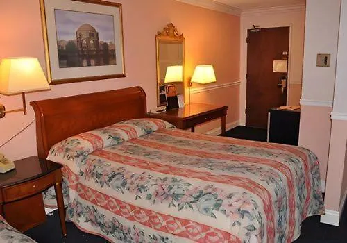 Foothills Inn