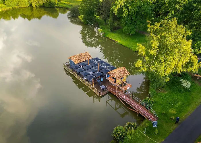 Logis Hotel Le Manoir Des Portes