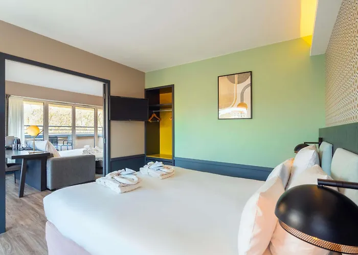 Le Splendid Hotel Lac D'Annecy - Handwritten Collection