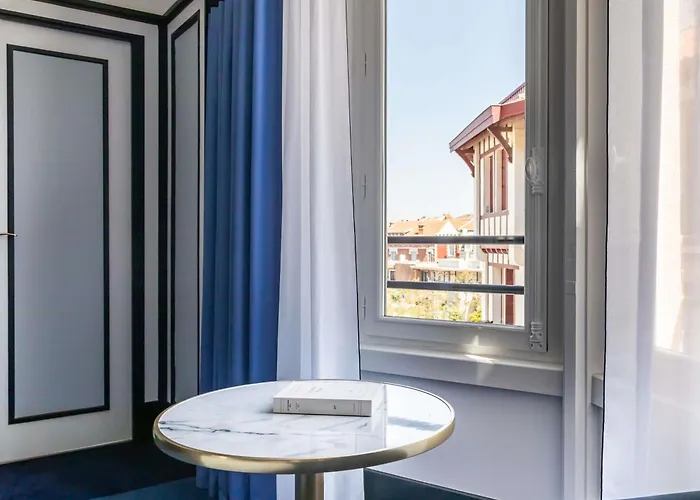 Hotel Plaza Biarritz Plage - Handwritten Collection