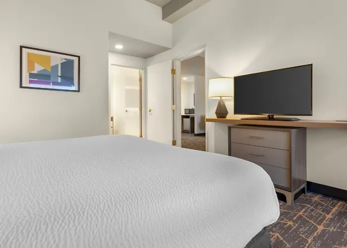 Holiday Inn & Suites Oakland - Airport By Ihg