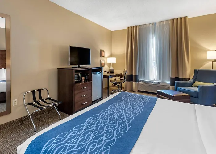 Comfort Inn & Suites Bryant - Benton