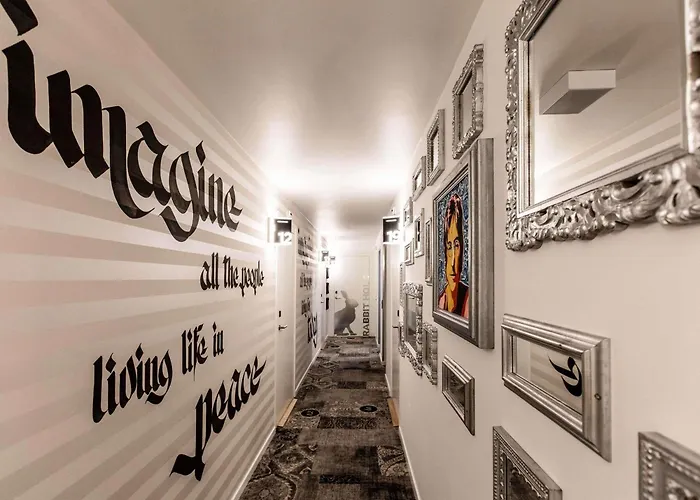 Ibis Styles Lausanne Center Madhouse