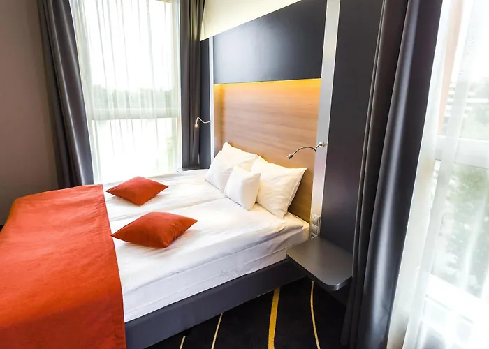 Best Western Plus Lakeside Hotel