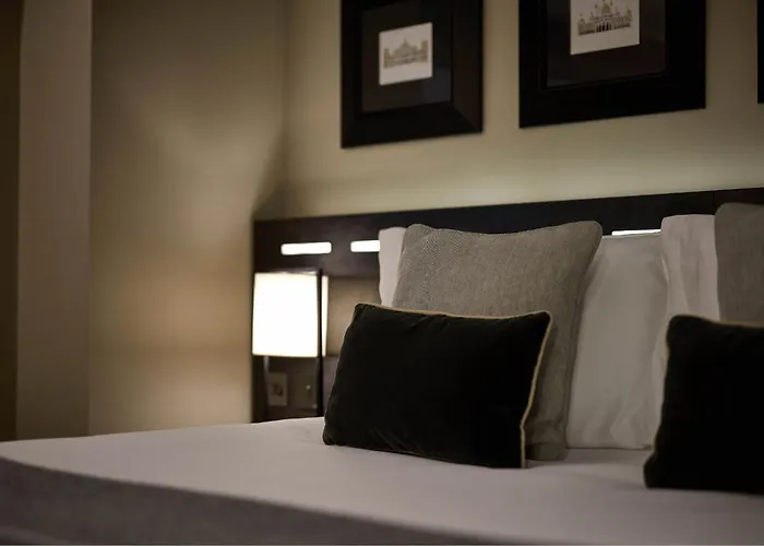 Hotel The Resident Victoria London