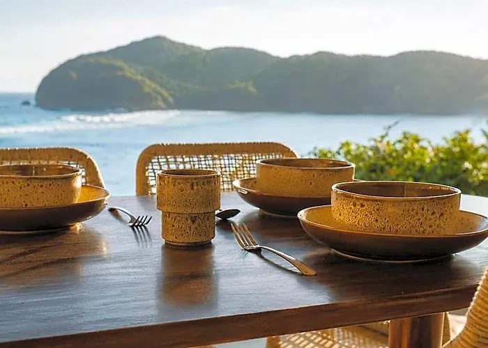 Kini Resort - Luxury Beachfront Bamboo Resort