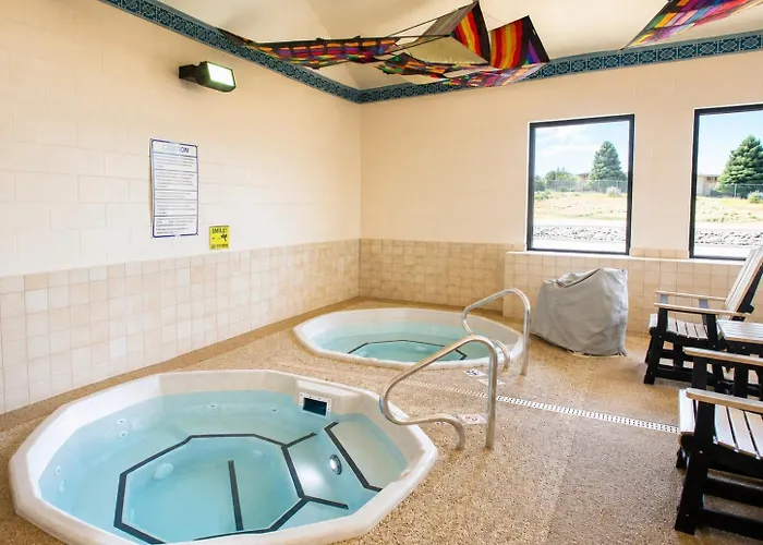 Boothill Inn And Suites