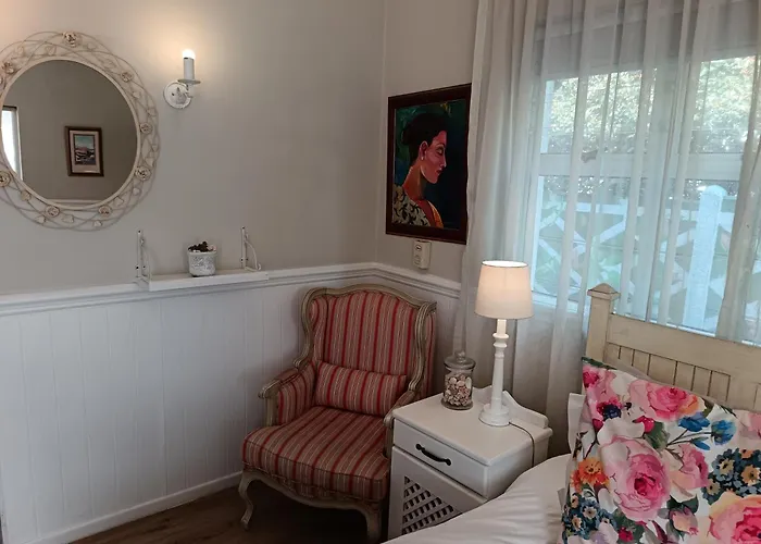 Eastbury Cottage