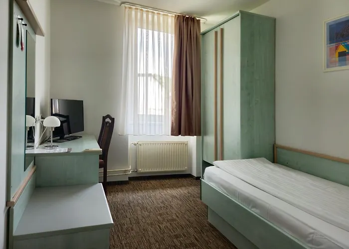 Lipa, Hotel & Bistro