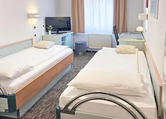 Lipa, Hotel & Bistro