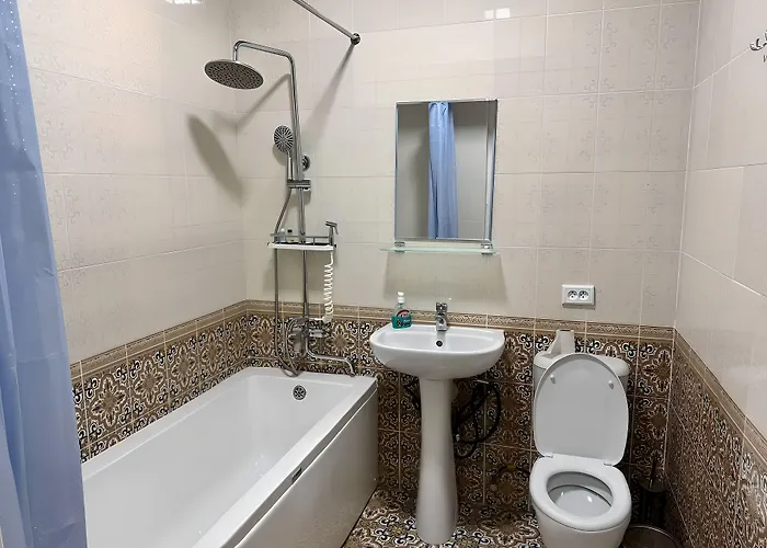 Qamar Hotel