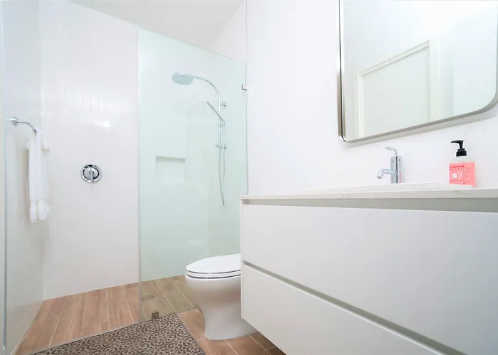 Cayman Luxury Rentals At One Canal Point