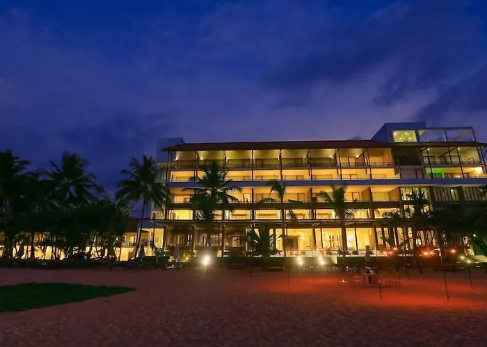 Pandanus Beach Resort & Spa