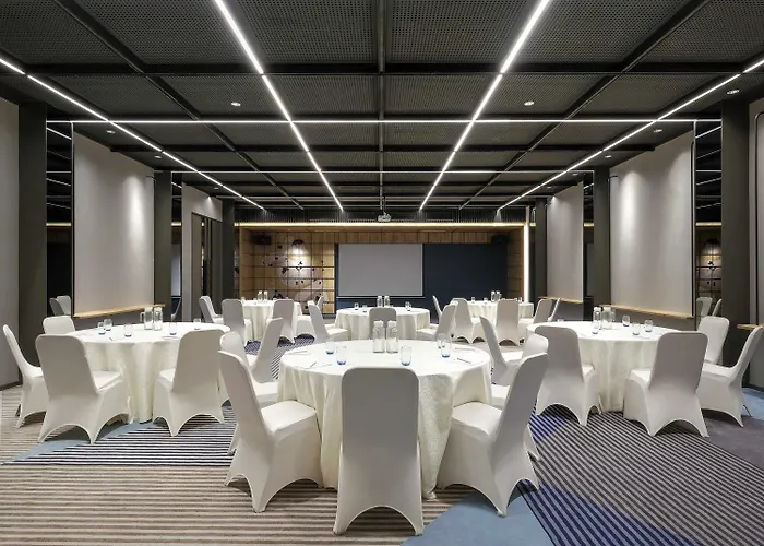 Ibis Surabaya Tidar