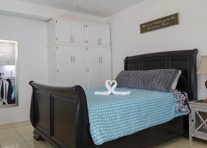 Seaside Adventure Lodging