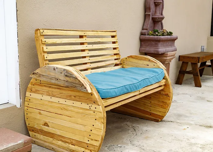 Seaside Adventure Lodging