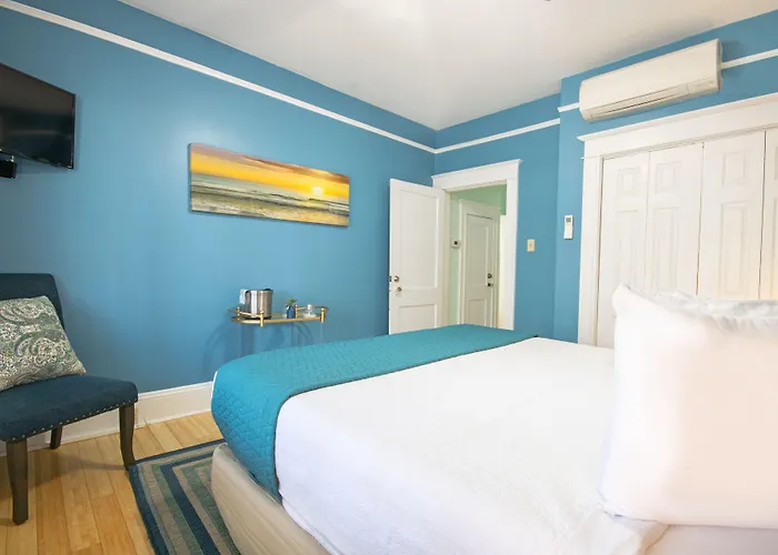 Hemingway House Boutique Hotel (Adults Only)
