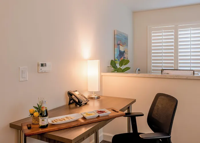 Inn At Moss Landing Point