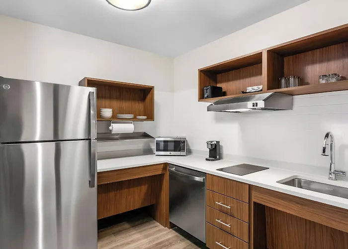 Everhome Suites Lexington - Horse Park