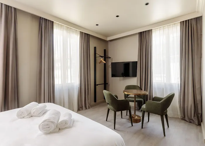Frenchdoor Tours Corneille