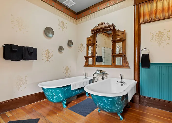 The Peerless Hotel