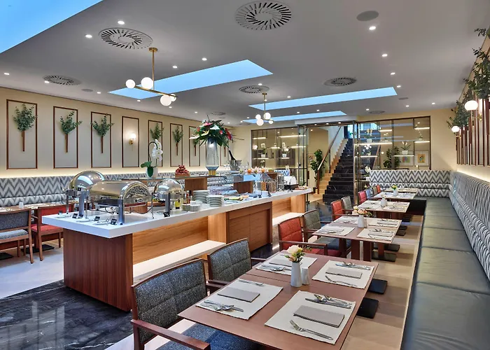 Est Grand Hotel Savoy