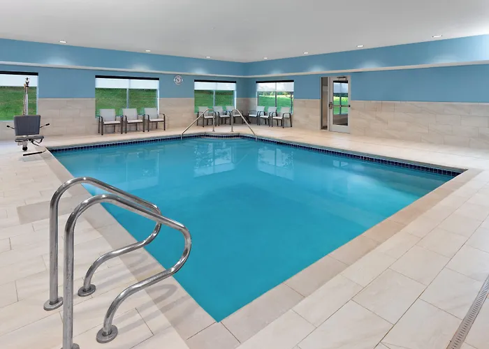 Holiday Inn Express & Suites Reedsburg - Dells Area By Ihg