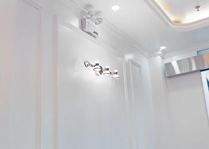Chemi Noi Bai Airport Hotel