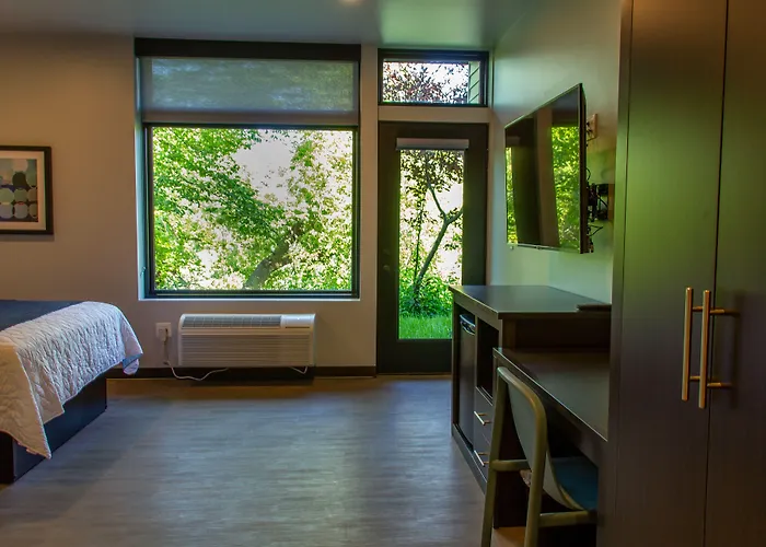 Watershed Hotel