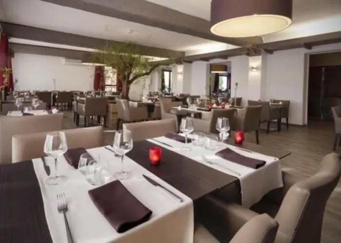 Logis Hotel & Restaurant L'Etape Bouc Bel Air - Gardanne