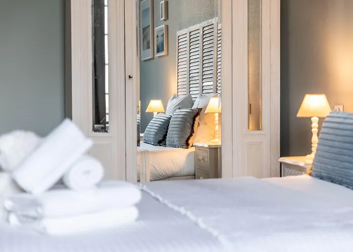 Hotel O Chateau