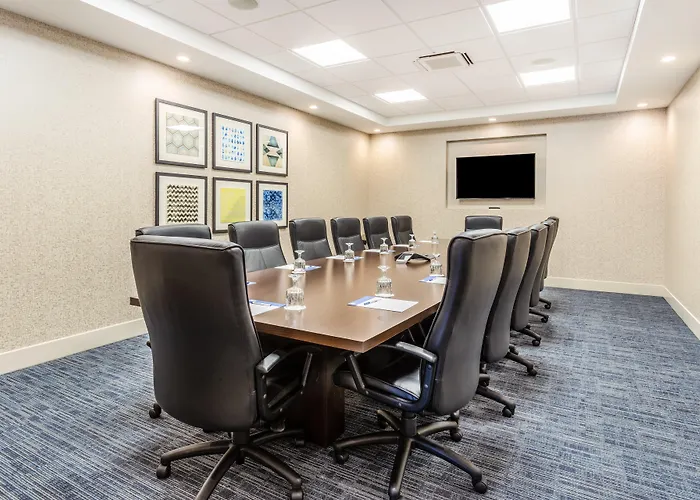 Holiday Inn Express & Suites - Springfield North By Ihg