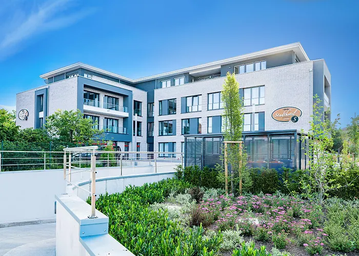 Stadthotel Lohne, Self Check-In & Entspannt Im Cafe Fruehstuecken
