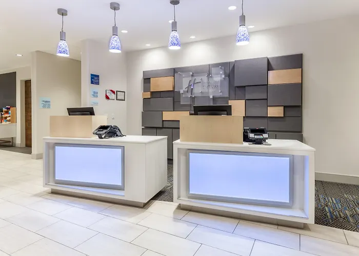 Holiday Inn Express & Suites - Ottawa By Ihg