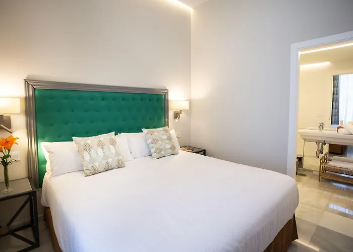 Plazuela Del Carbon Suites
