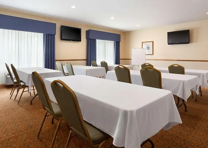 Country Inn & Suites By Radisson, Columbia, Mo