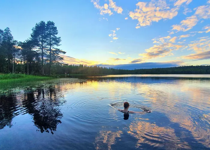 Isokenkaeisten Klubi - Wilderness Lodge