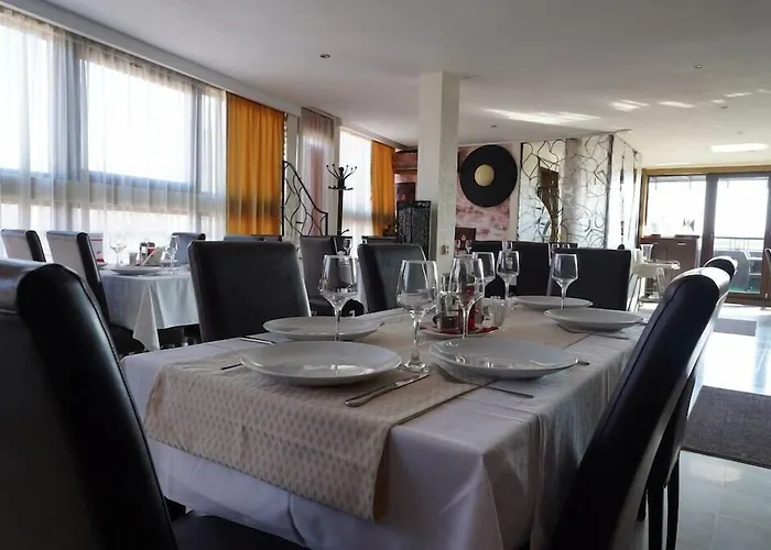 Hotel Razvan