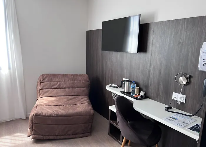 Brit Hotel Ploermel - Hotel De L'Hippodrome