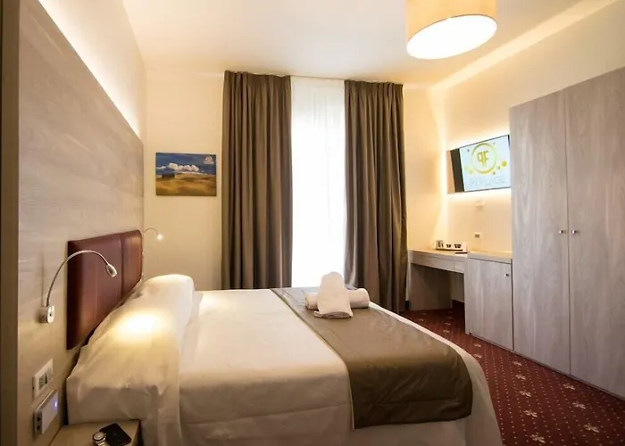 Hotel Perlage Florence -With Private Parking & Fast Wifi